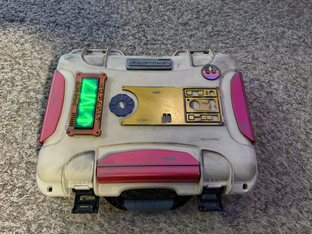 Lightsaber Transport Case (Custom Color Scheme)